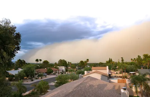 Haboob dust storm rolling into Phoenix